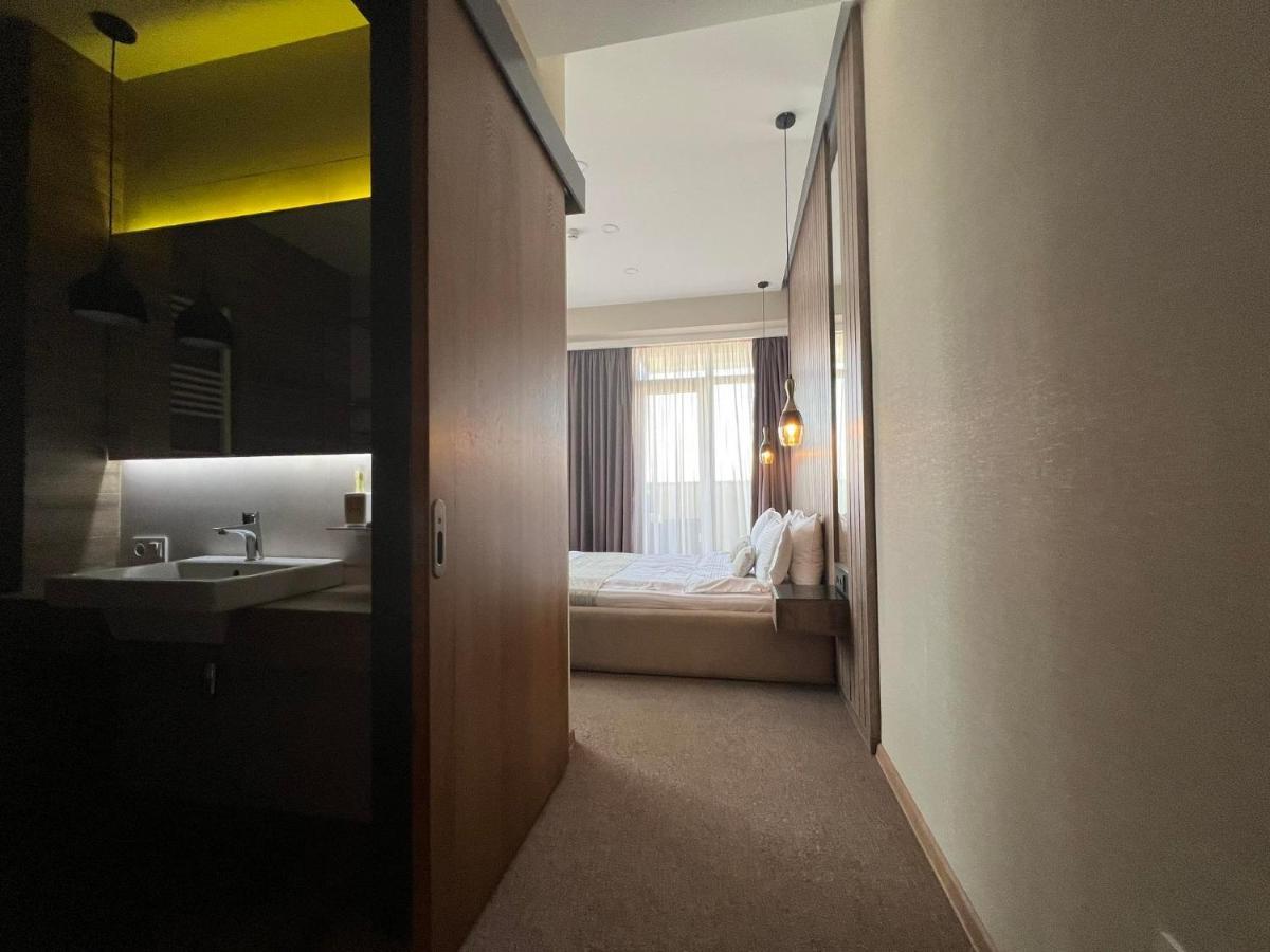 Hotel Sky Station Тбілісі Екстер'єр фото
