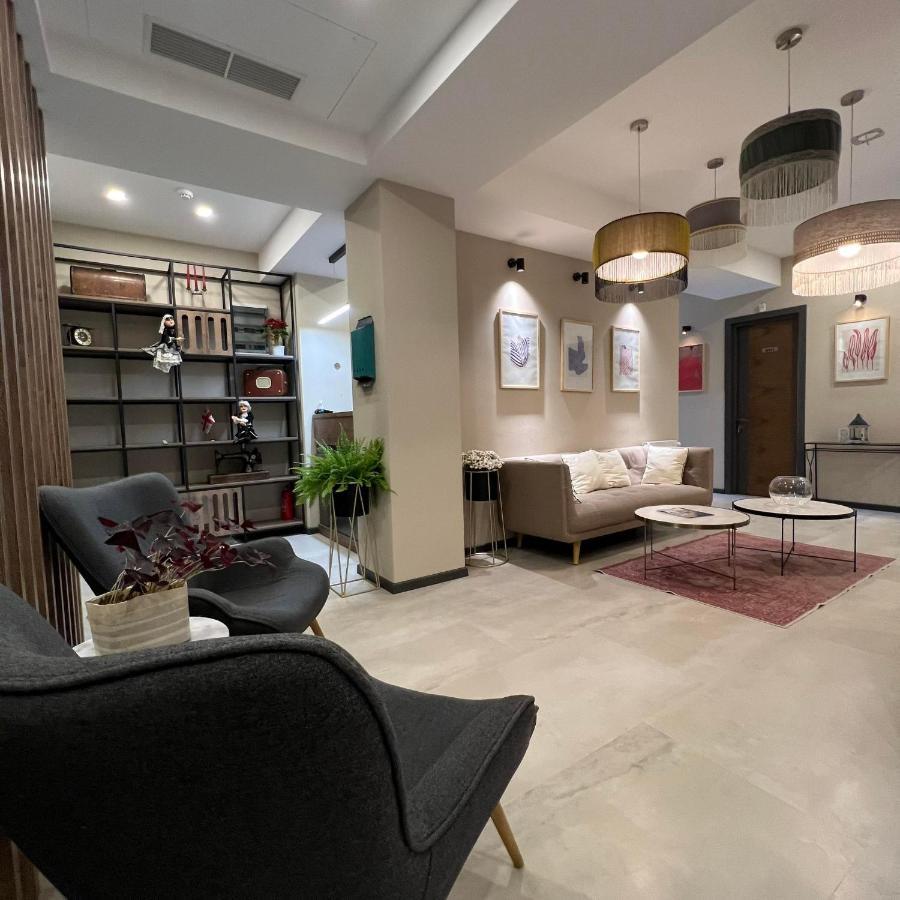 Hotel Sky Station Тбілісі Екстер'єр фото