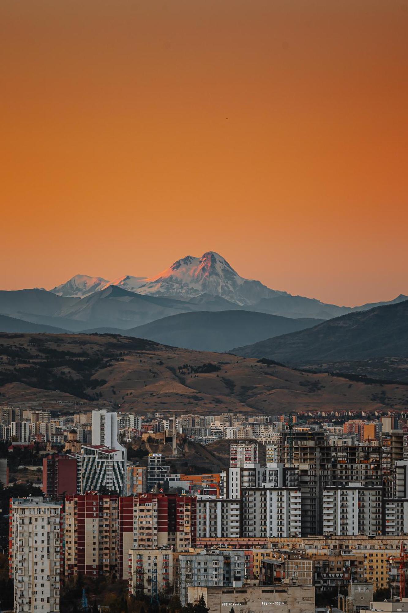 Hotel Sky Station Тбілісі Екстер'єр фото