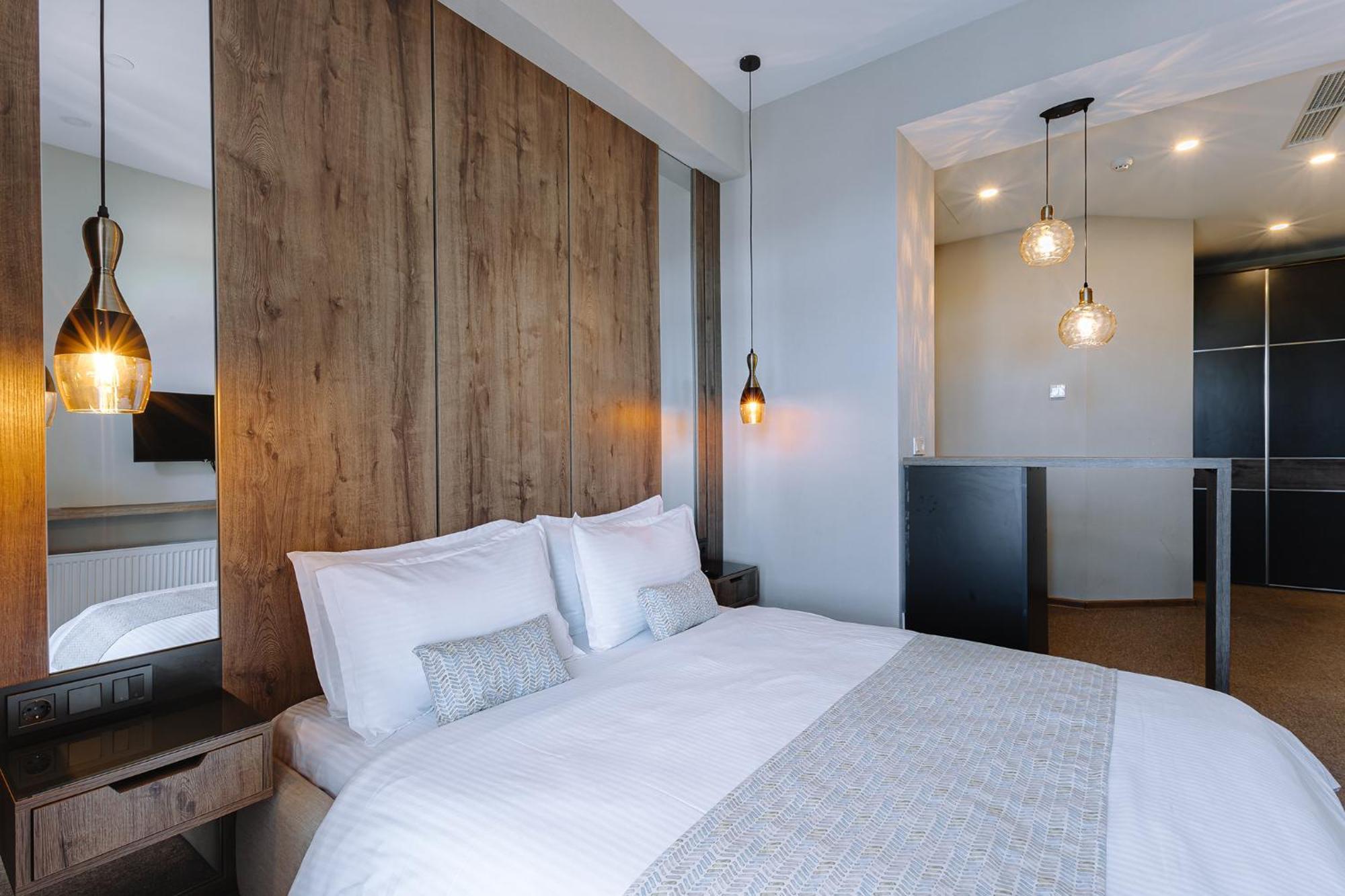 Hotel Sky Station Тбілісі Екстер'єр фото